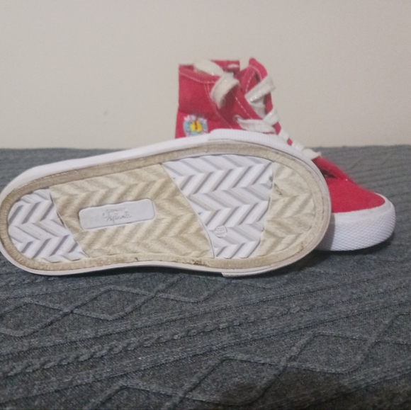 Minnie Mouse Hi-top Shoes - Picture 6 of 7